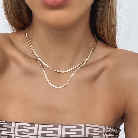 2 layer Gold Necklace - Picture 2 of 3